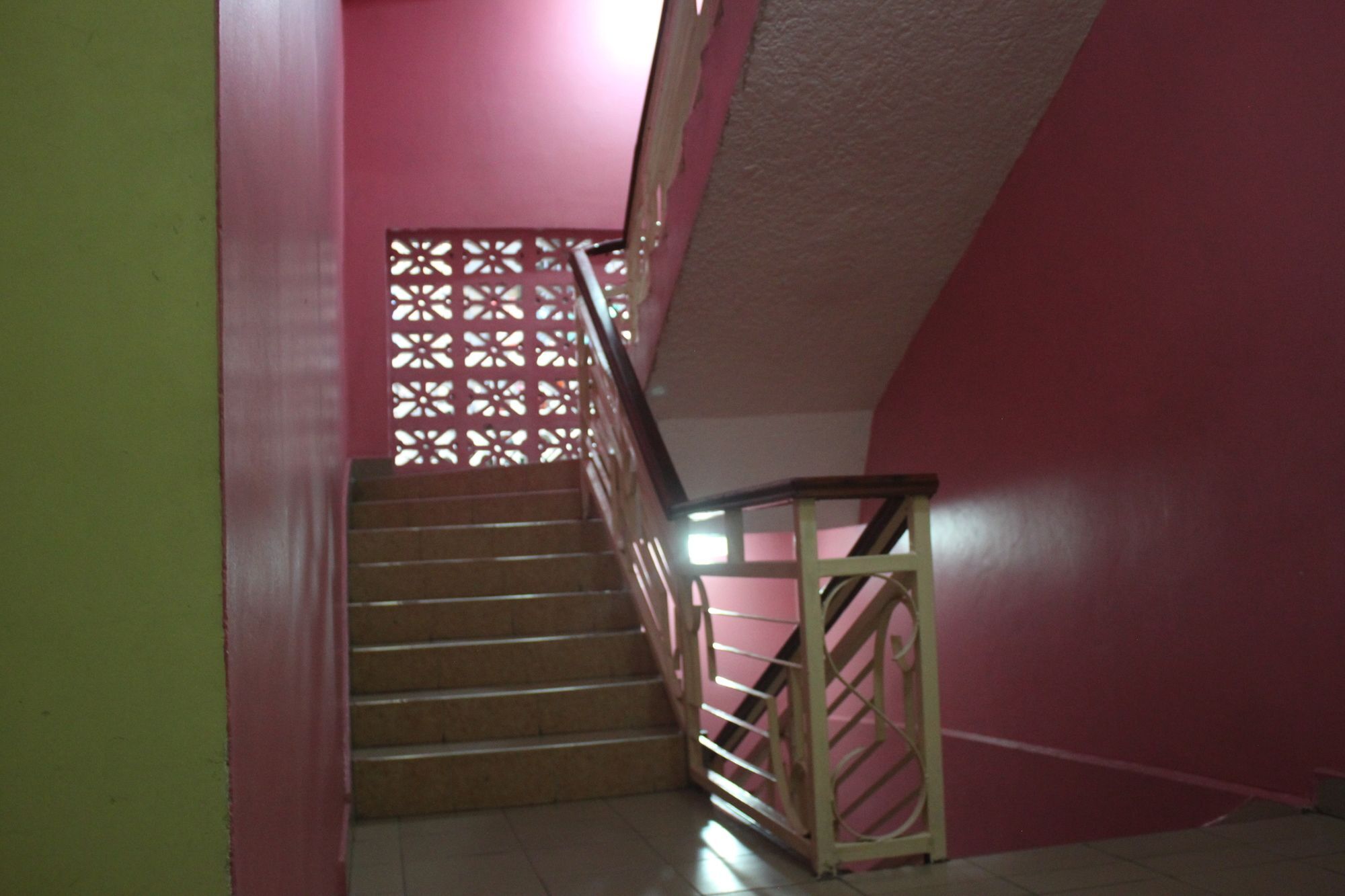 Hotel Ideal Дар ес Саалам Екстериор снимка
